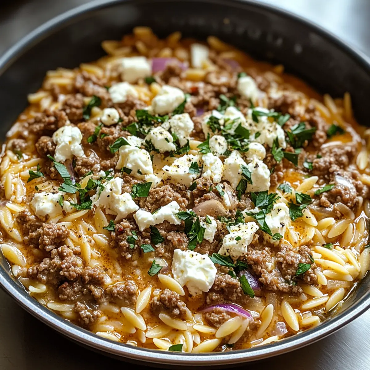 Kritharaki-Hackfleischpfanne mit Feta